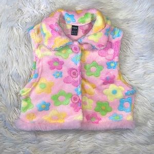 Shein • Fluffy Pastel Floral Motif Cropped Vest